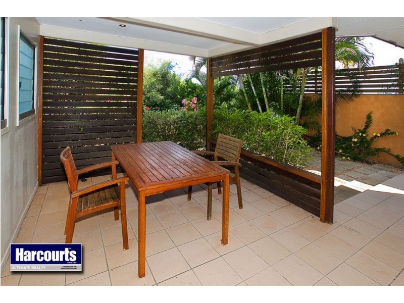 65 Seaville Avenue, Scarborough QLD 4020