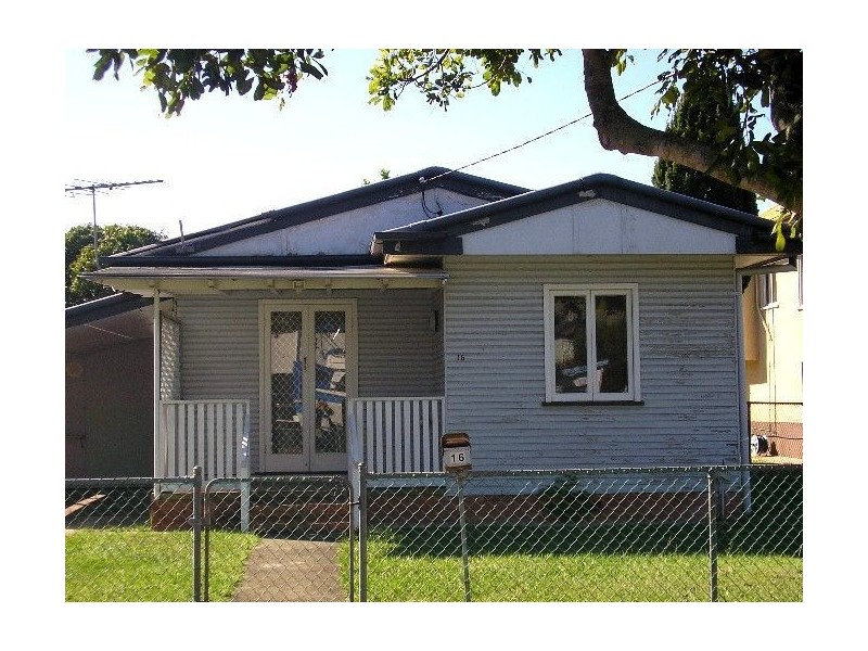 16 Thomas Street, Clontarf QLD 4019