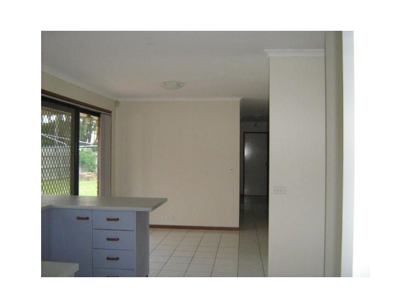 1 Hampshire Court, Kippa-ring QLD 4021