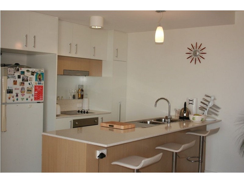 27/146 Prince Edward Parade, Scarborough QLD 4020