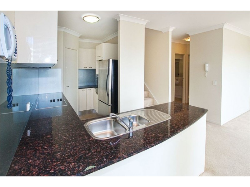 6/55 Landsborough Avenue, Scarborough QLD 4020