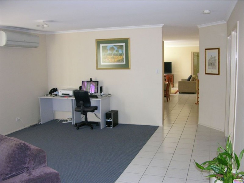 11 Prenter Crescent, Kippa-ring QLD 4021