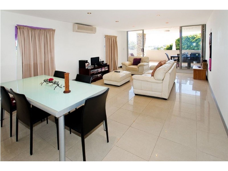 17/83 Marine Parade, Redcliffe QLD 4020