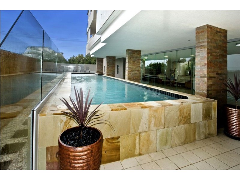 17/83 Marine Parade, Redcliffe QLD 4020