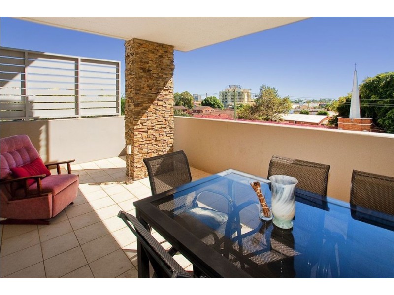 17/83 Marine Parade, Redcliffe QLD 4020