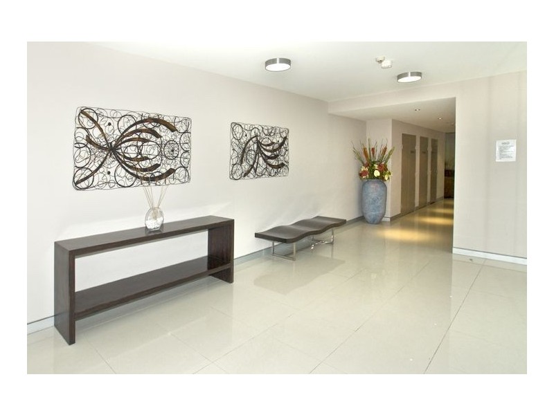 17/83 Marine Parade, Redcliffe QLD 4020