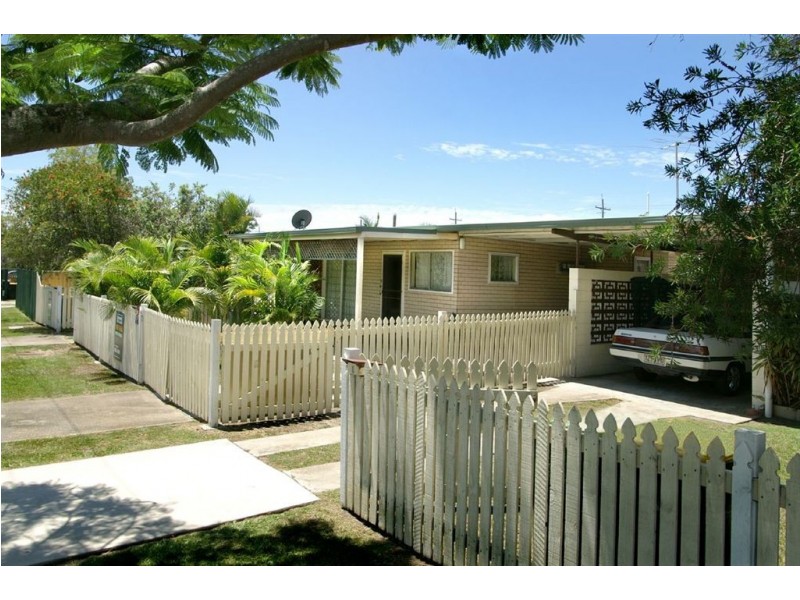 2 Longland Street, Redcliffe QLD 4020