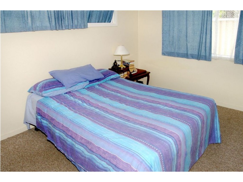 2 Longland Street, Redcliffe QLD 4020