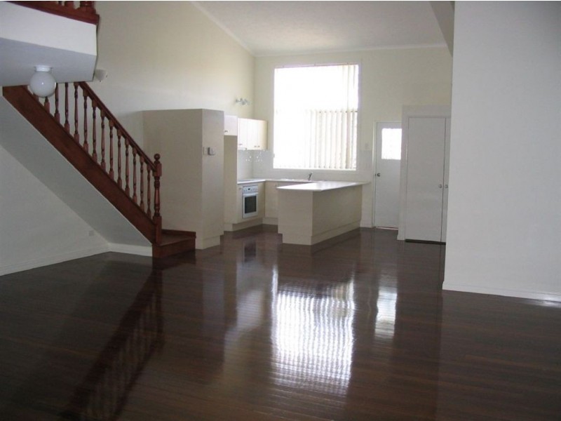 2/28 Mein Street, Scarborough QLD 4020