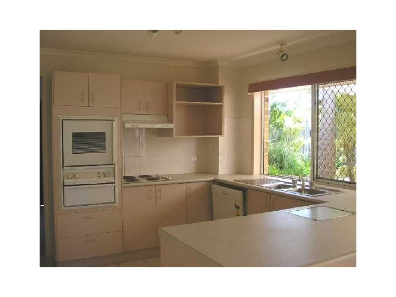 6 Intrepid Court, Newport QLD 4020