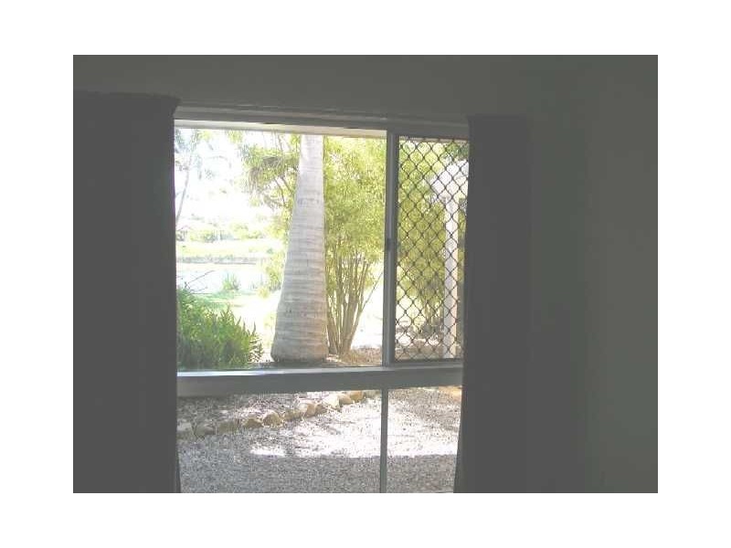 6 Intrepid Court, Newport QLD 4020