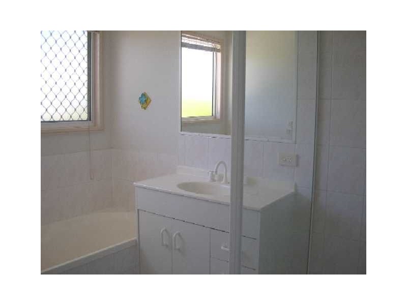 6 Intrepid Court, Newport QLD 4020