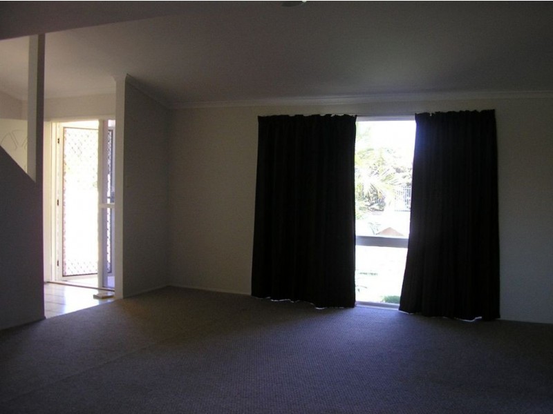 6 Intrepid Court, Newport QLD 4020