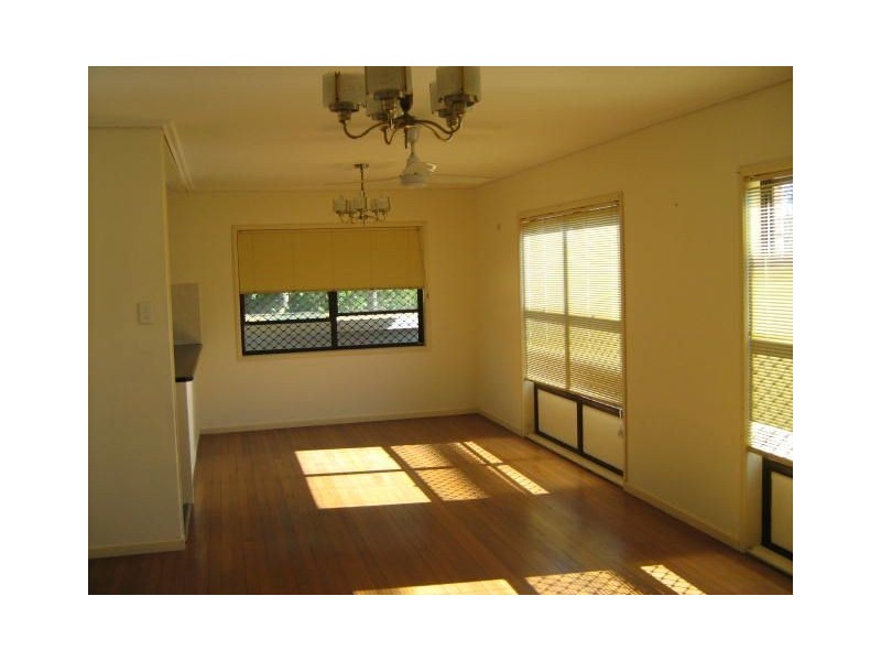 1 Jacaranda Avenue, Redcliffe QLD 4020