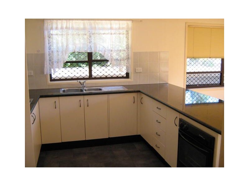 1 Jacaranda Avenue, Redcliffe QLD 4020