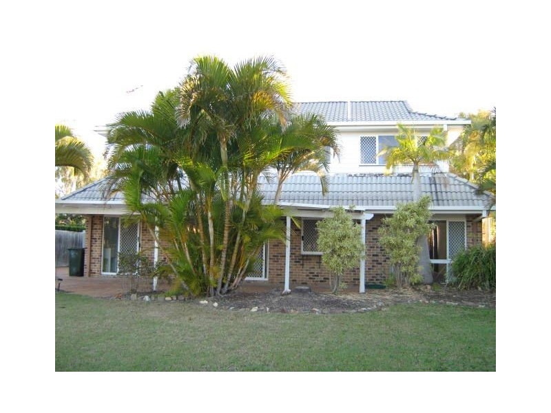 6 Intrepid Crt, Scarborough QLD 4020