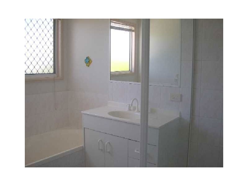 6 Intrepid Crt, Scarborough QLD 4020