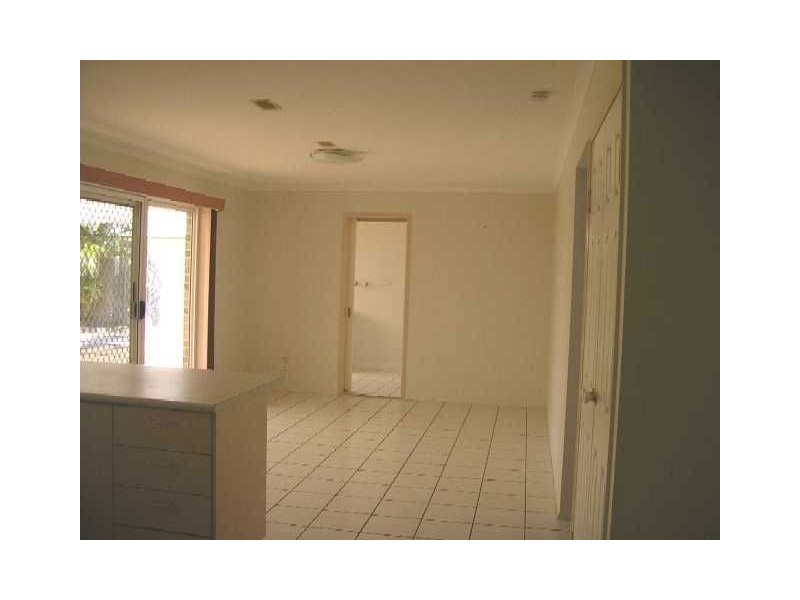 6 Intrepid Crt, Scarborough QLD 4020