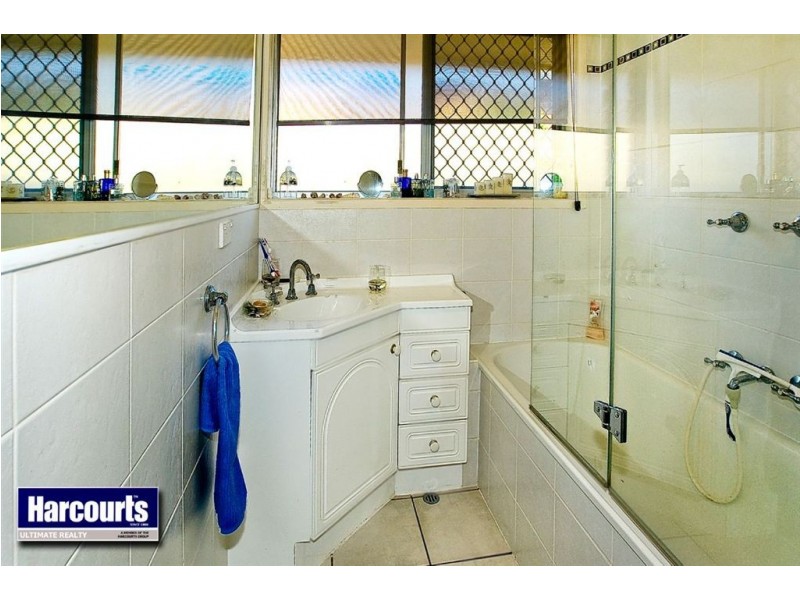 12 La Salle Drive, Newport QLD 4020