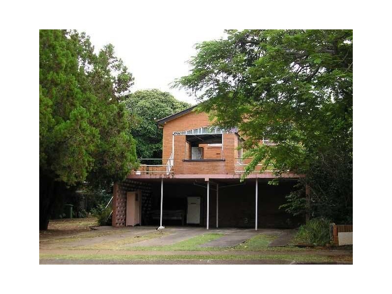 4/149 Prince Edward Parade, Scarborough QLD 4020