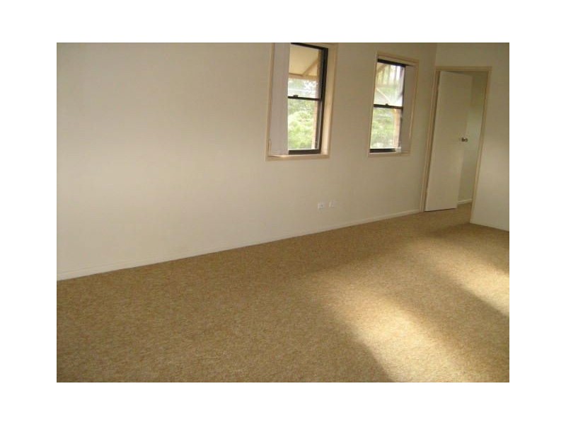 2/17 Dix Street, Redcliffe QLD 4020