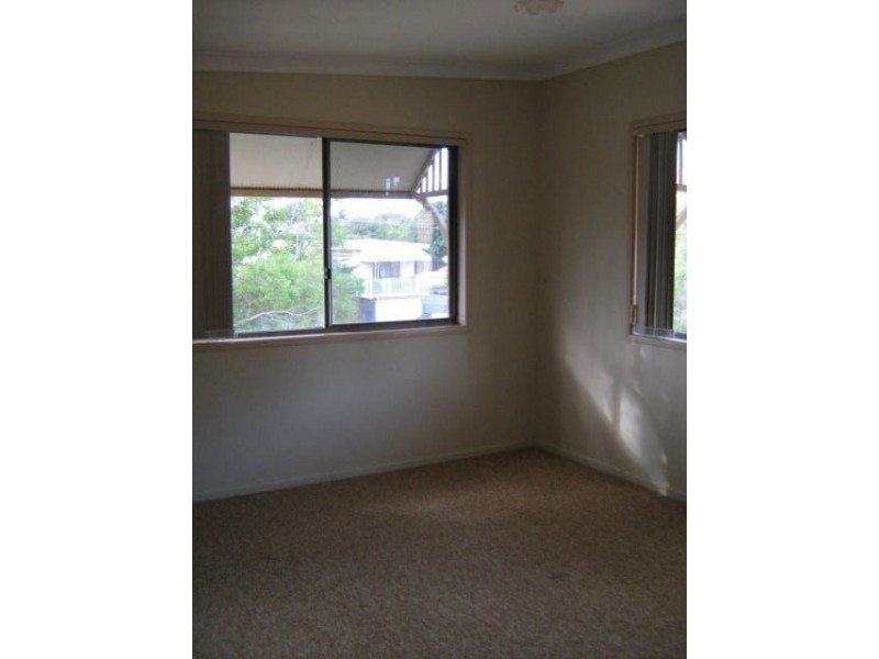 2/17 Dix Street, Redcliffe QLD 4020