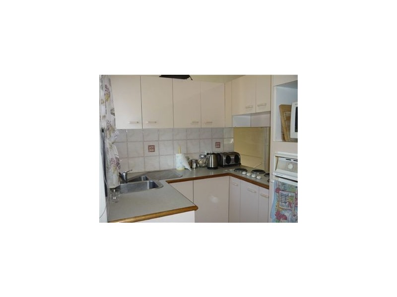 6 Plume Street, Redcliffe QLD 4020