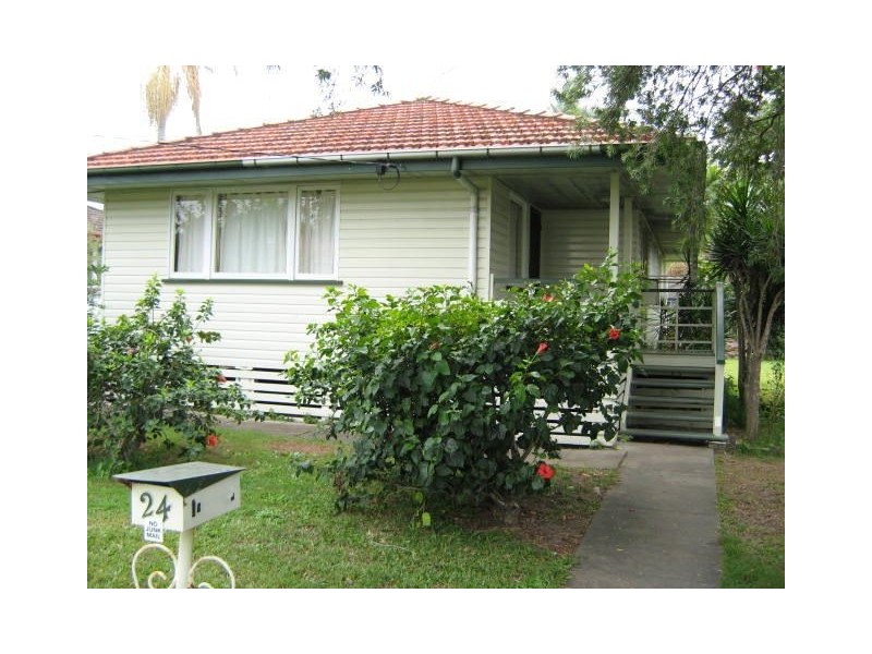 24 Highland Street, Redcliffe QLD 4020