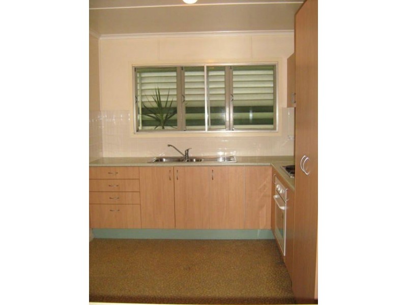 24 Highland Street, Redcliffe QLD 4020