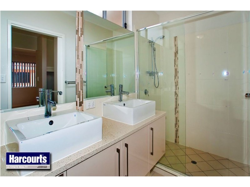 2/32 Bunton Street, Scarborough QLD 4020