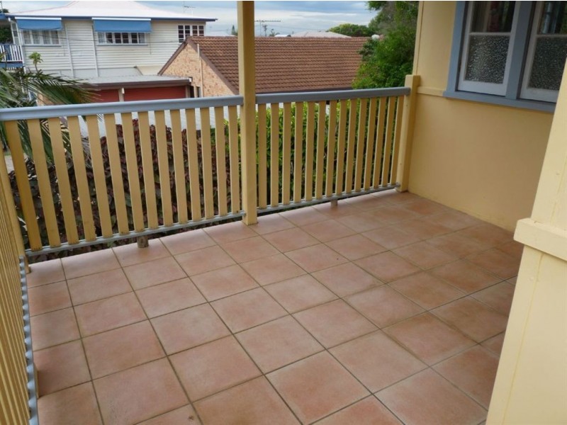 2/21 James Street, Scarborough QLD 4020