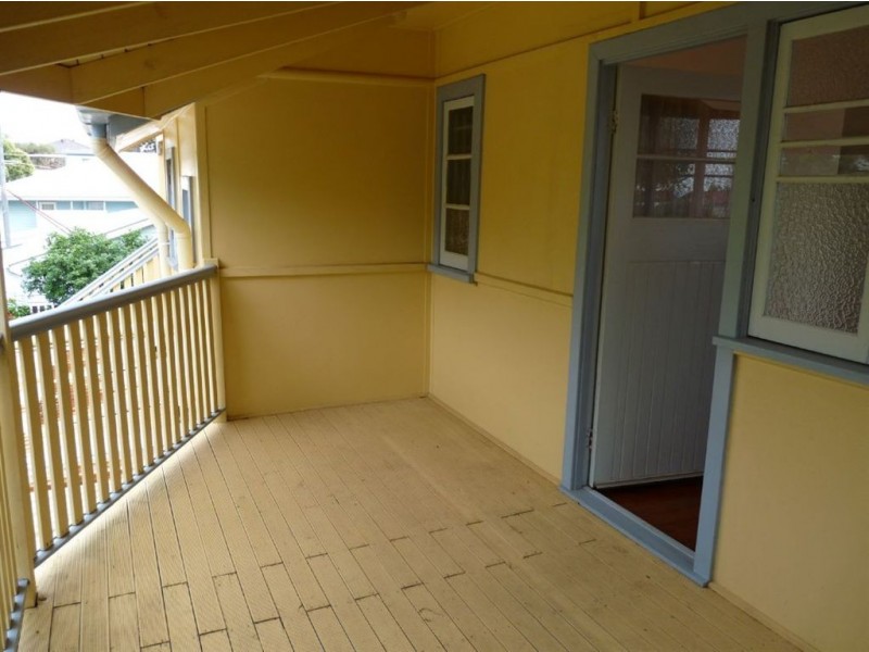 2/21 James Street, Scarborough QLD 4020