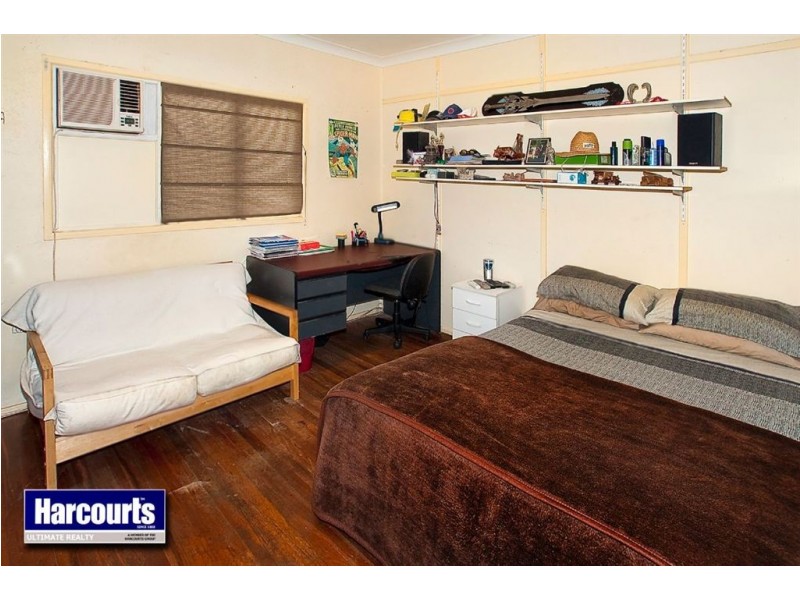 335 Scarborough Road, Scarborough QLD 4020