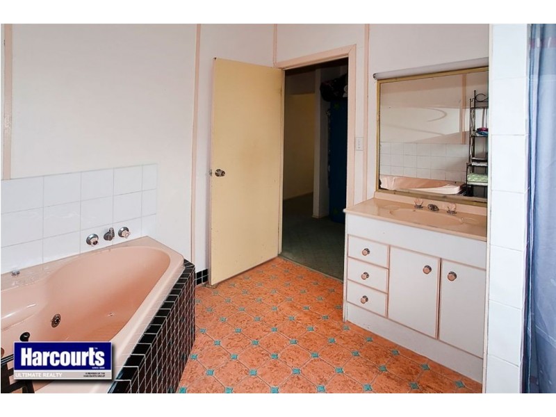 335 Scarborough Road, Scarborough QLD 4020
