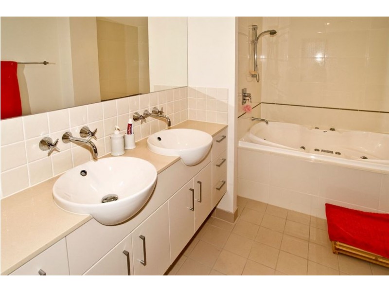 13/5 Lilla Street, Woody Point QLD 4019