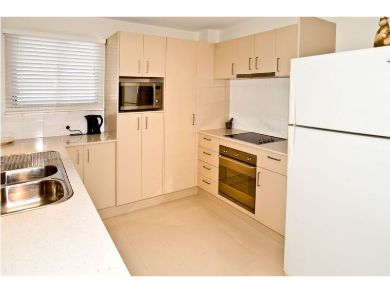 13/5 Lilla Street, Woody Point QLD 4019