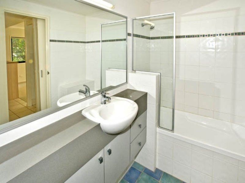 12/82 Mein Street, Scarborough QLD 4020