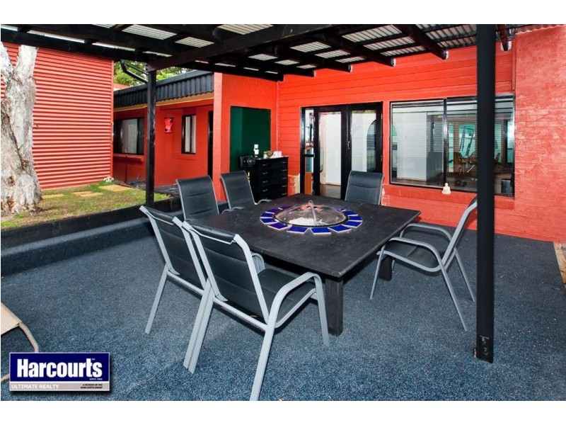 39 Central Avenue, Scarborough QLD 4020