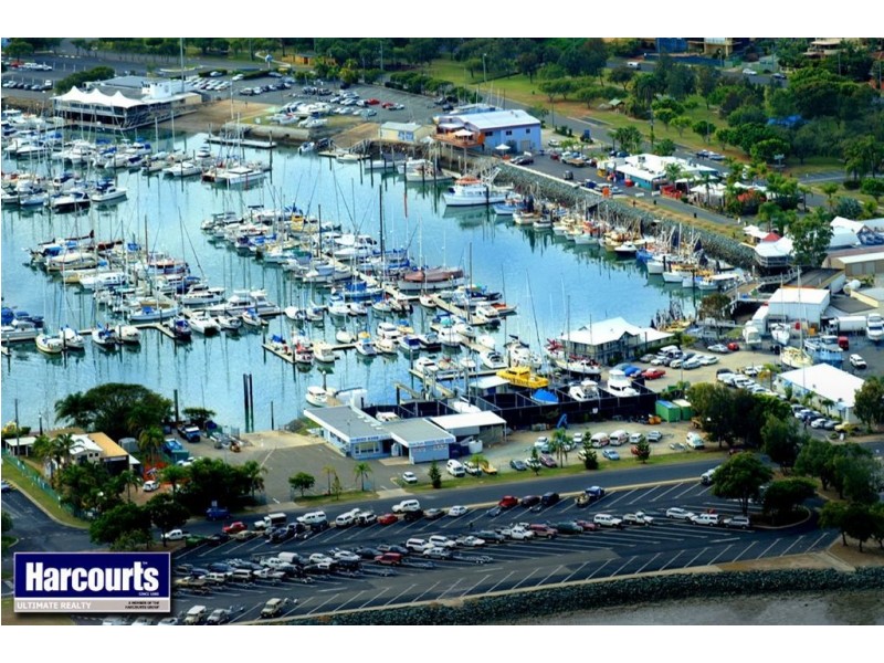 39 Central Avenue, Scarborough QLD 4020