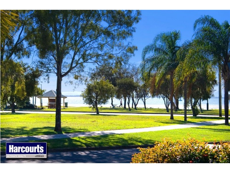 39 Central Avenue, Scarborough QLD 4020