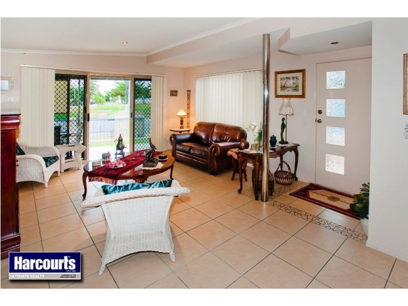 2/9 Reef Point Esplanade, Scarborough QLD 4020