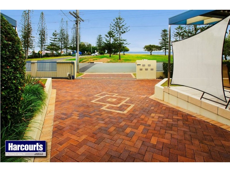 2/9 Reef Point Esplanade, Scarborough QLD 4020