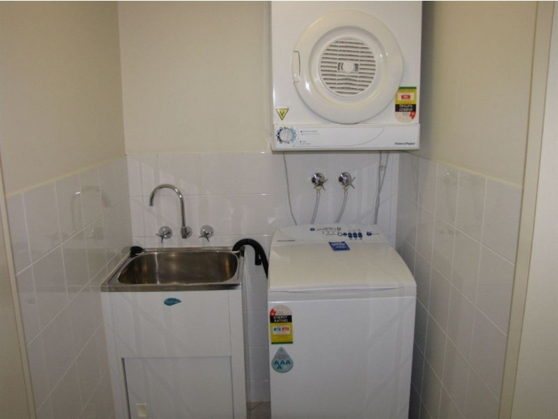 2/41 Anzac Avenue, Redcliffe QLD 4020