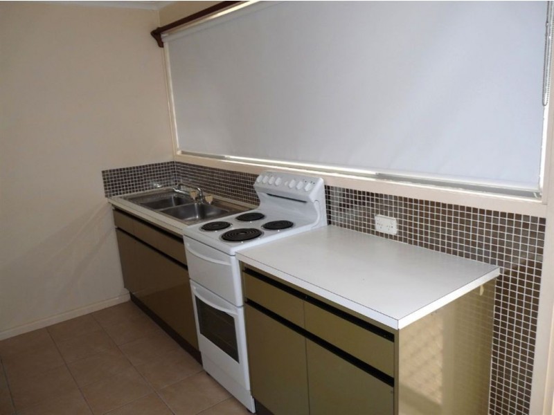 1/2A Moffat Street, Scarborough QLD 4020