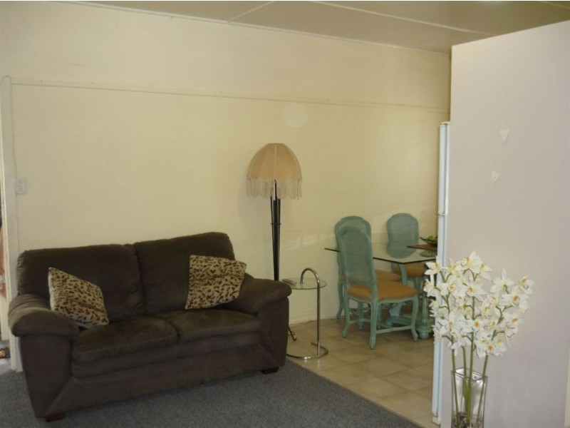6 Plume Street, Redcliffe QLD 4020