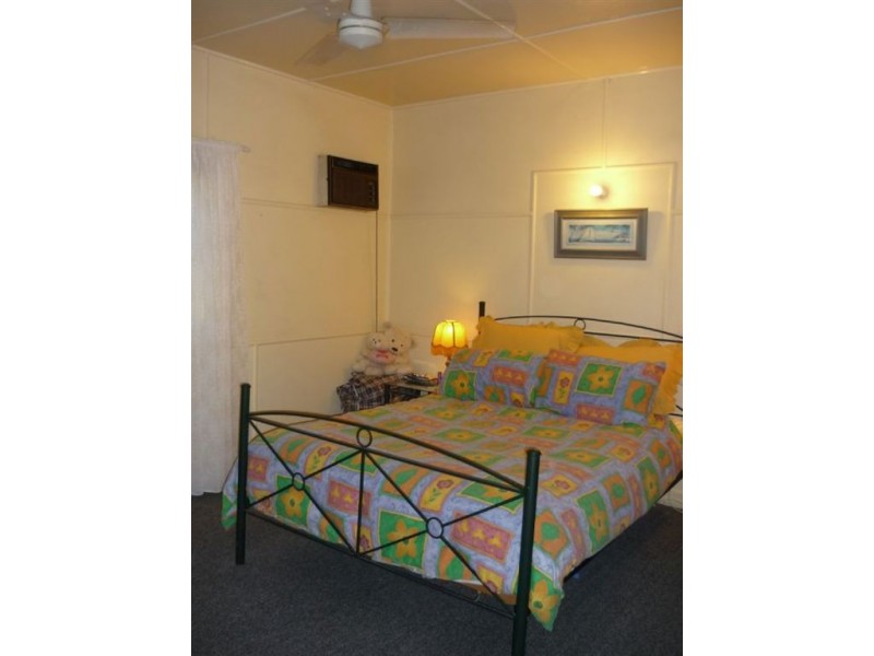 6 Plume Street, Redcliffe QLD 4020