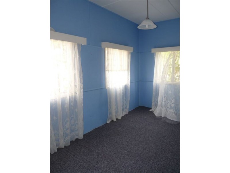 6 Plume Street, Redcliffe QLD 4020