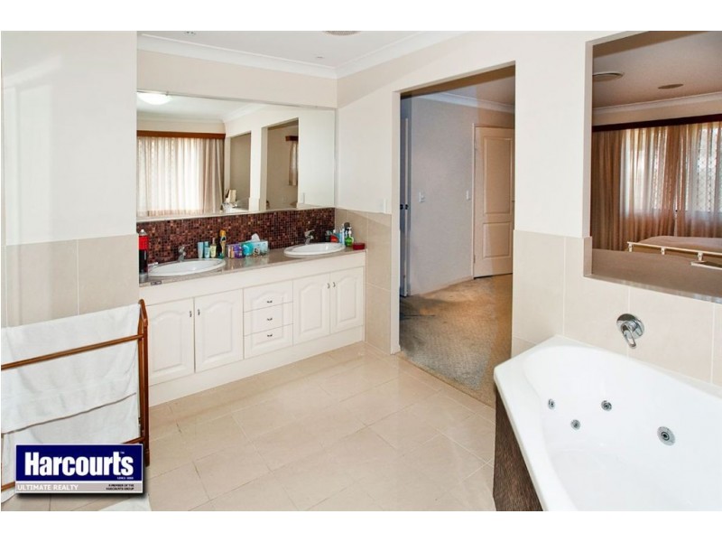 18 Tranquility Drive, Rothwell QLD 4022