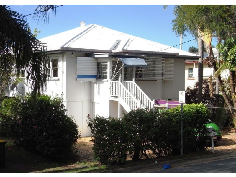 10 Sampson Street, Margate QLD 4019