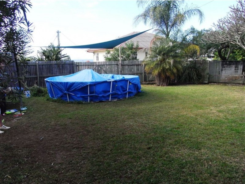 10 Sampson Street, Margate QLD 4019